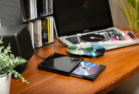 Why Custom CD Printing Is Still Cool In 2026