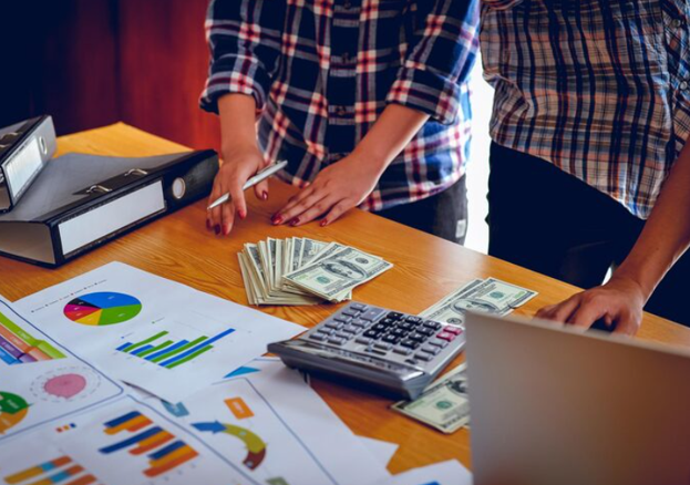 Funding Large Contracts Without Waiting 60 Days: A Cash-Flow Guide for UK Suppliers